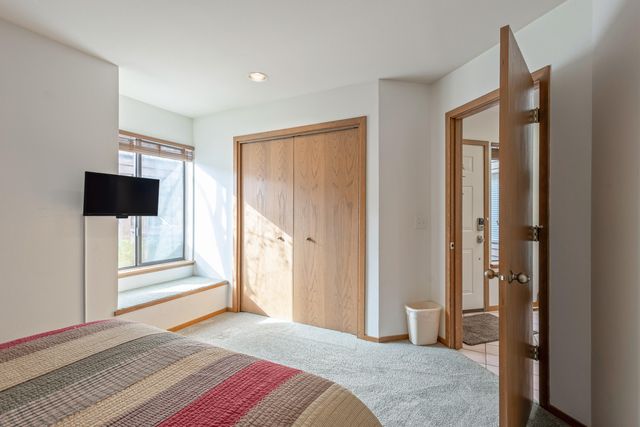 17714 Lake Aspen Court 9, Sunriver, OR 97707