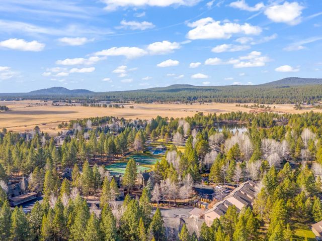 17714 Lake Aspen Court 9, Sunriver, OR 97707