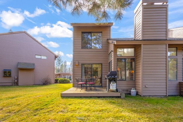 17714 Lake Aspen Court 9, Sunriver, OR 97707