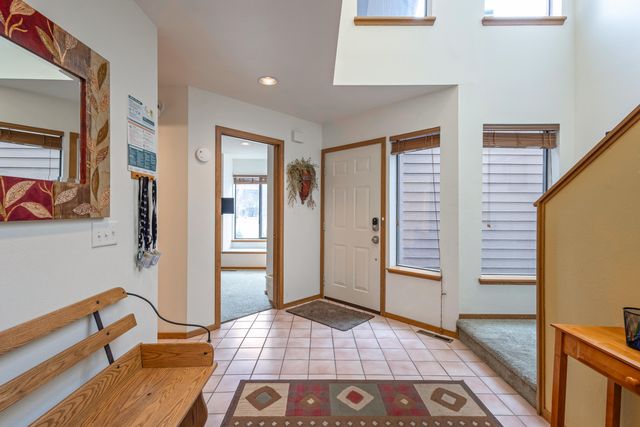 17714 Lake Aspen Court 9, Sunriver, OR 97707