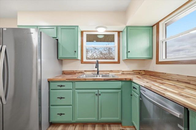 11 PARTLOW ST, Staunton, VA 24401