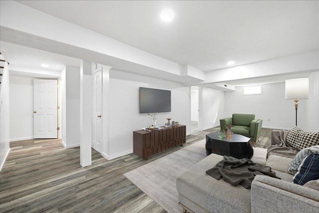 11 PARTLOW ST, Staunton, VA 24401