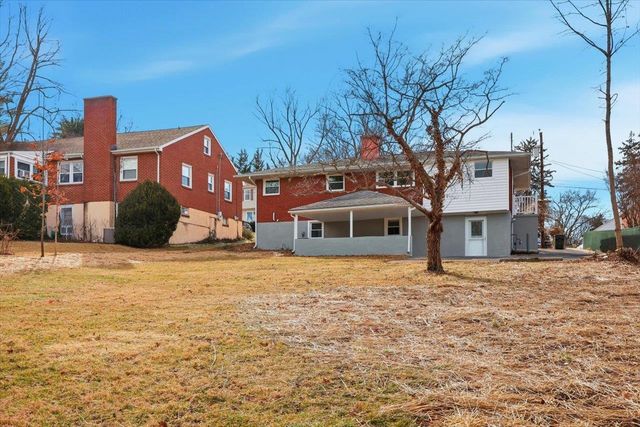 11 PARTLOW ST, Staunton, VA 24401