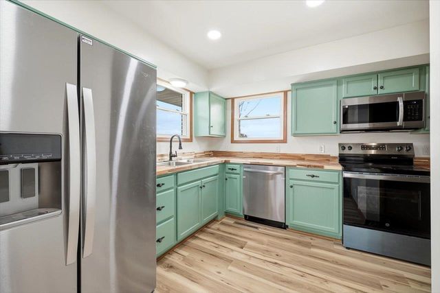 11 PARTLOW ST, Staunton, VA 24401