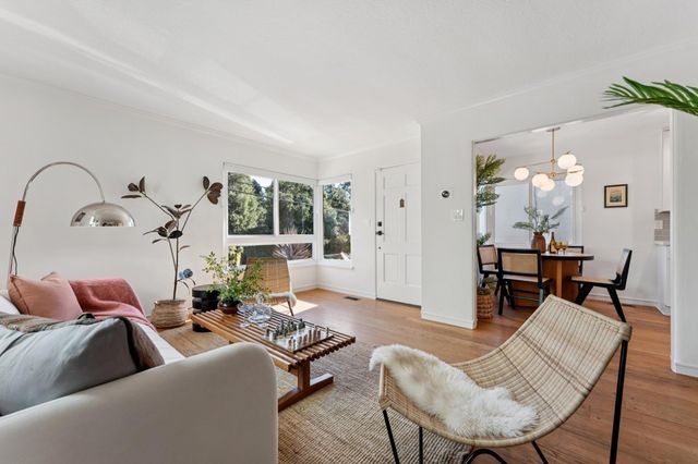 3945 Canon Ave, Oakland, CA 94602