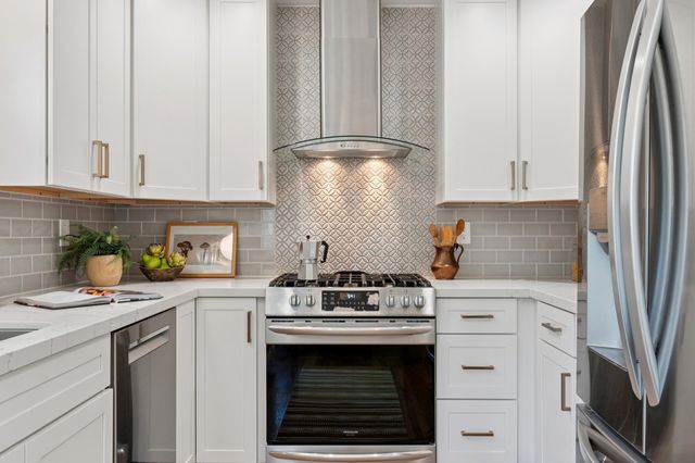 3945 Canon Ave, Oakland, CA 94602