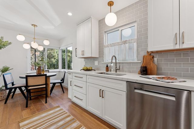 3945 Canon Ave, Oakland, CA 94602