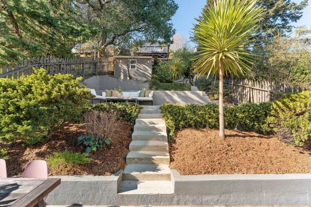 3945 Canon Ave, Oakland, CA 94602