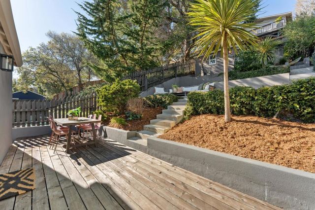 3945 Canon Ave, Oakland, CA 94602