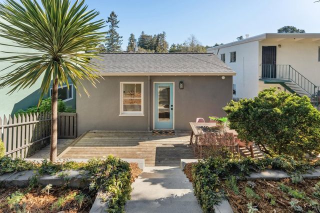 3945 Canon Ave, Oakland, CA 94602