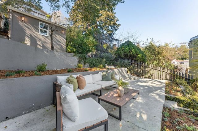 3945 Canon Ave, Oakland, CA 94602