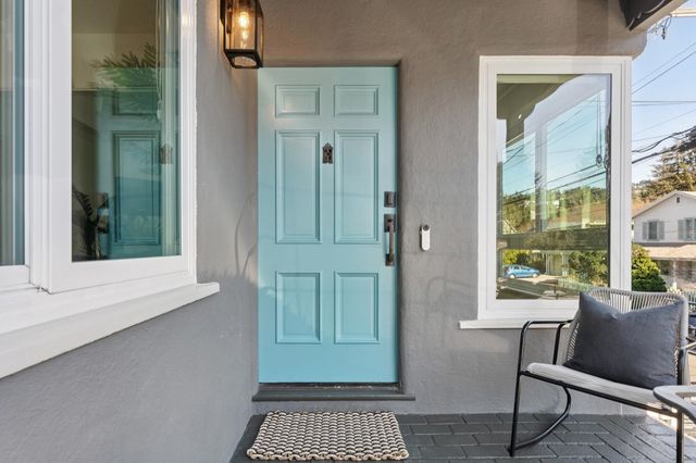 3945 Canon Ave, Oakland, CA 94602