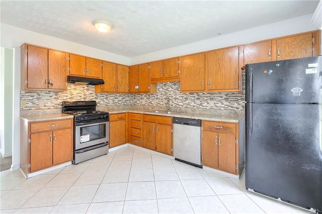 502 Harbor Lake Court, Marietta, GA 30066