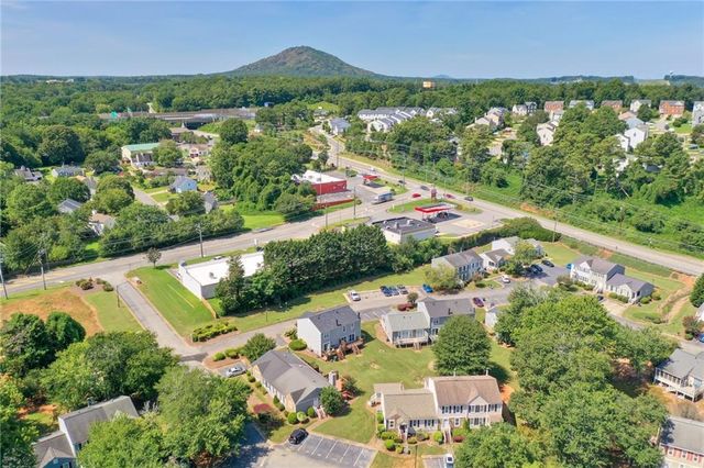 502 Harbor Lake Court, Marietta, GA 30066