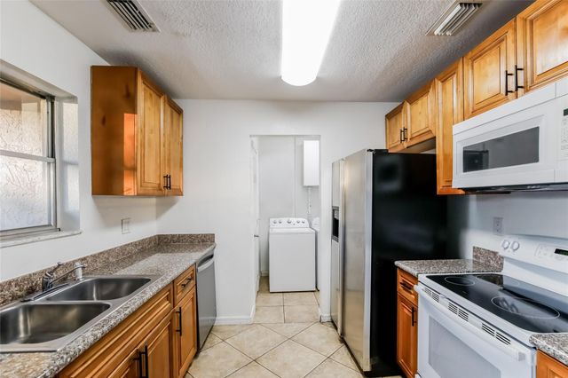 1411 SW 5th Ter, Deerfield Beach, FL 33441