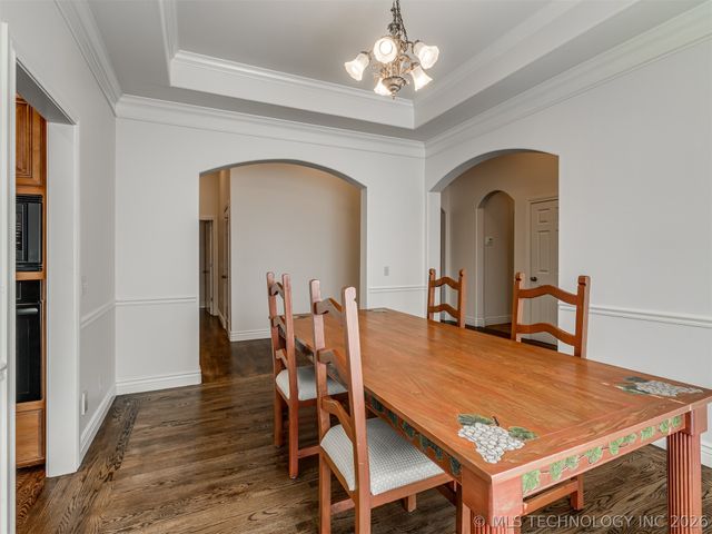 10136 S 77th East Place, Tulsa, OK 74133