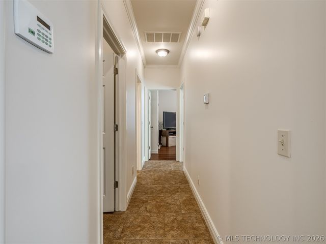 10136 S 77th East Place, Tulsa, OK 74133