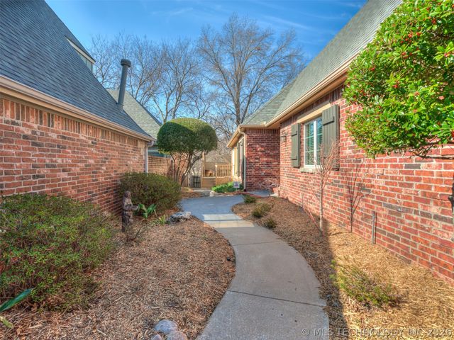 10136 S 77th East Place, Tulsa, OK 74133