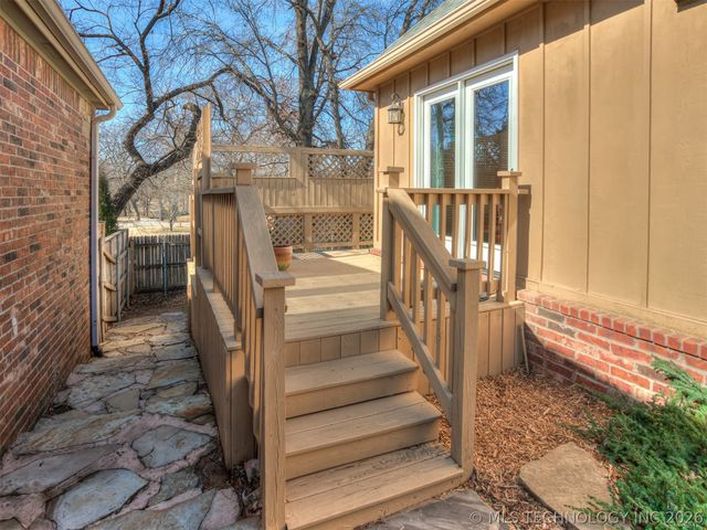 10136 S 77th East Place, Tulsa, OK 74133