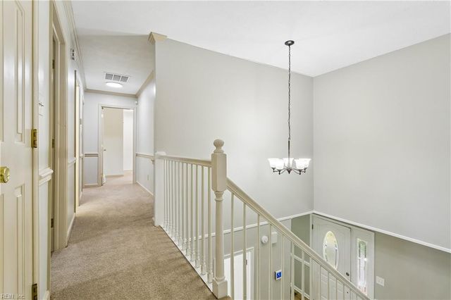 22 Valmoore DR, Poquoson, VA 23662
