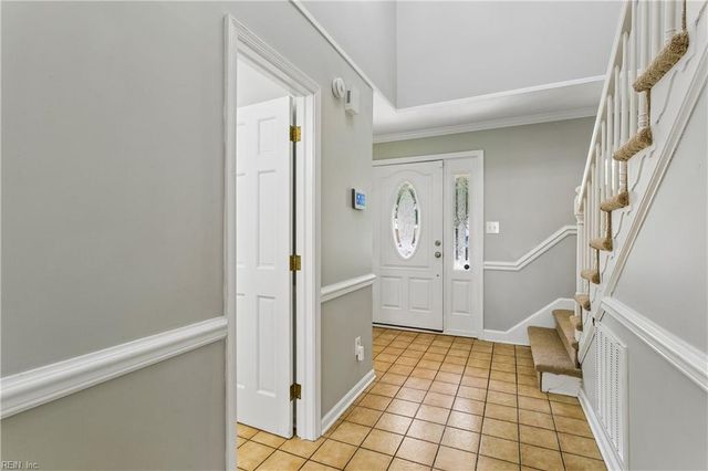 22 Valmoore DR, Poquoson, VA 23662