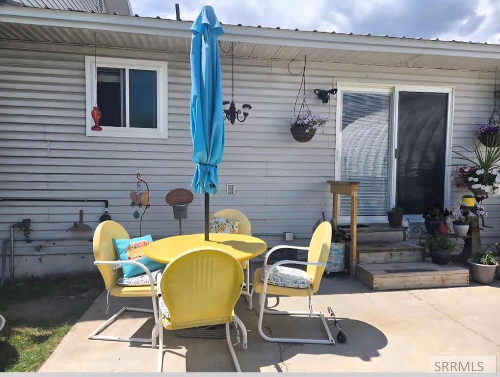 Image 7 of property listing at 111 Hickok, Mackay, ID 83251