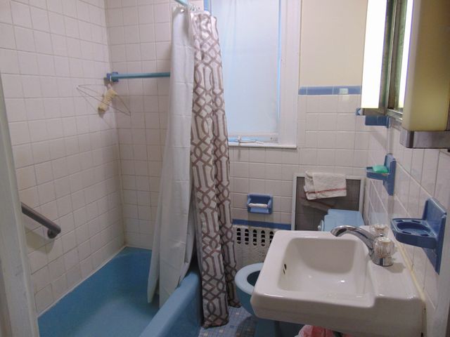 152 Holbrook Rd, Quincy, MA 02171