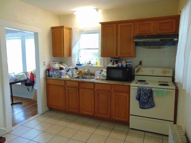 152 Holbrook Rd, Quincy, MA 02171