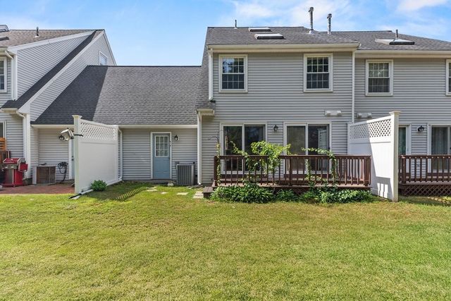 24 Cinnamon Cir 24, Walpole, MA 02081
