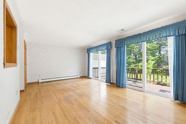 24 Cinnamon Cir 24, Walpole, MA 02081