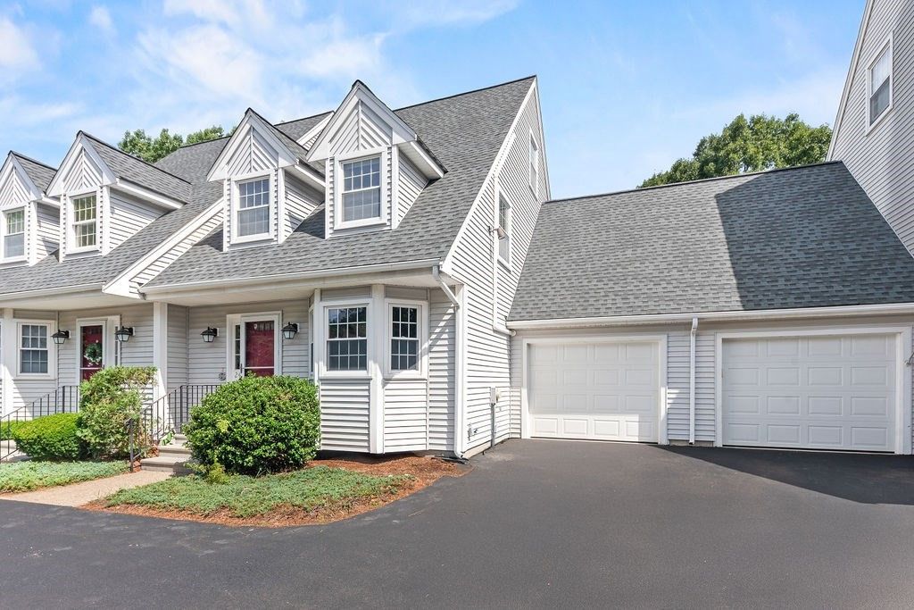 24 Cinnamon Cir 24, Walpole, MA 02081