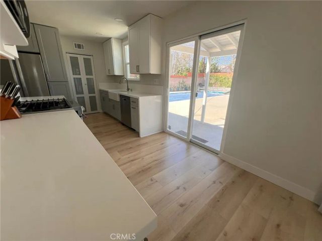 20933 Hemmingway Street, Canoga Park, CA 91304