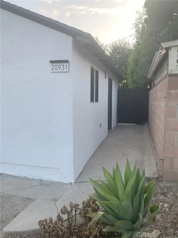 20933 Hemmingway Street, Canoga Park, CA 91304
