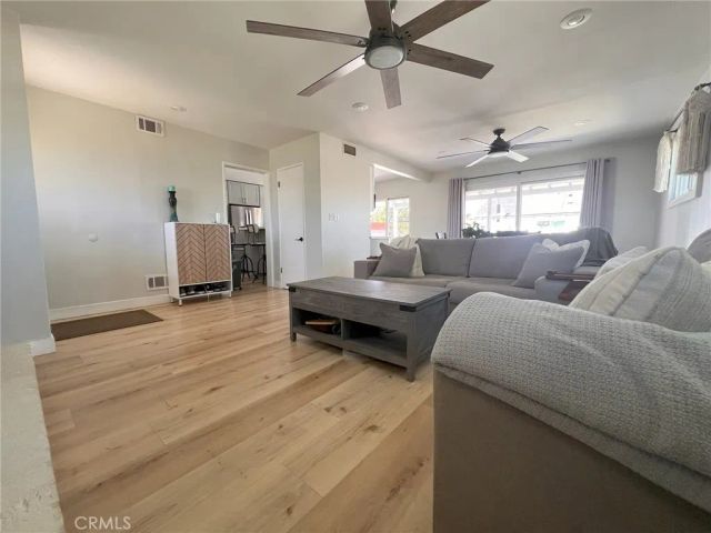 20933 Hemmingway Street, Canoga Park, CA 91304