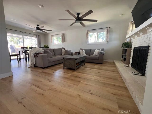 20933 Hemmingway Street, Canoga Park, CA 91304