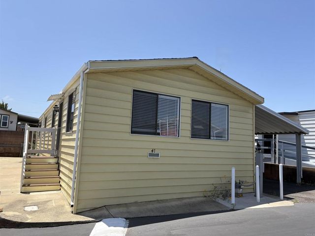 41 Hummingbird, Oceanside, CA 92057