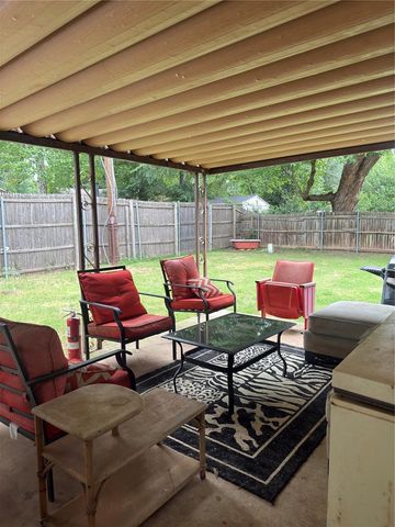 1515 Lindale Circle, Norman, OK 73069