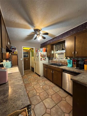 1515 Lindale Circle, Norman, OK 73069