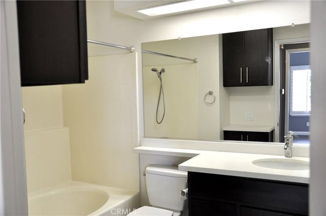 61 Alicante Aisle 65, Irvine, CA 92614