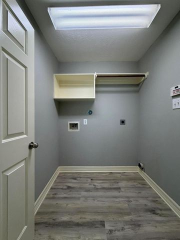 19438 Nasworthy Drive, Tomball, TX 77375