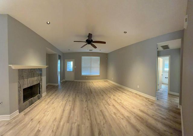 19438 Nasworthy Drive, Tomball, TX 77375