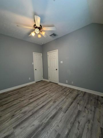 19438 Nasworthy Drive, Tomball, TX 77375