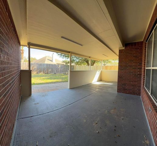 19438 Nasworthy Drive, Tomball, TX 77375