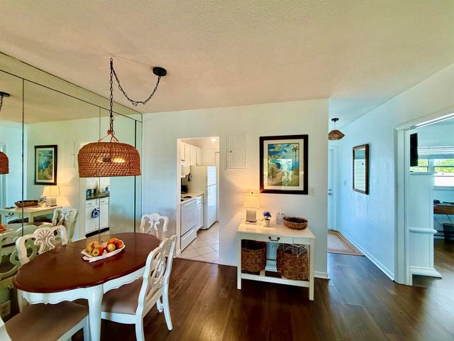 2551 W Golf Boulevard 204, Pompano Beach, FL 33064