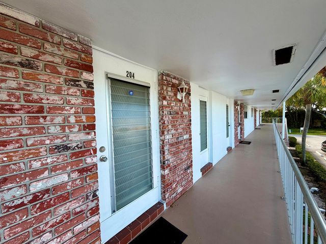 2551 W Golf Boulevard 204, Pompano Beach, FL 33064