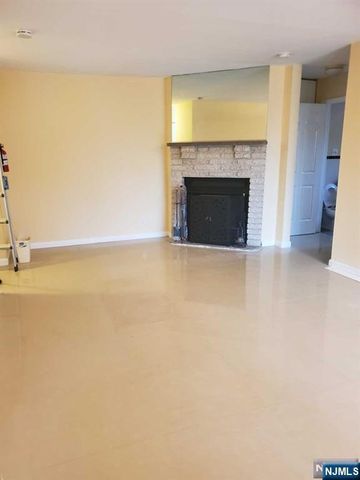 570 North Avenue C, Fort Lee, NJ 07024