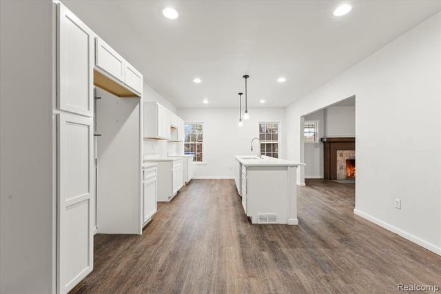 4801 Sturtevant Street, Detroit, MI 48204