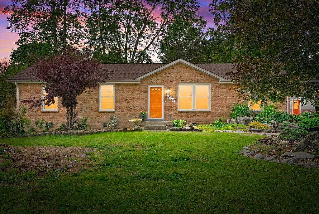 345 Lake Court Dr, Clarksville, TN 37043
