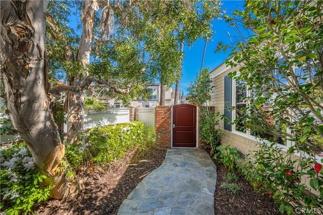 33 Palermo Walk, Long Beach, CA 90803