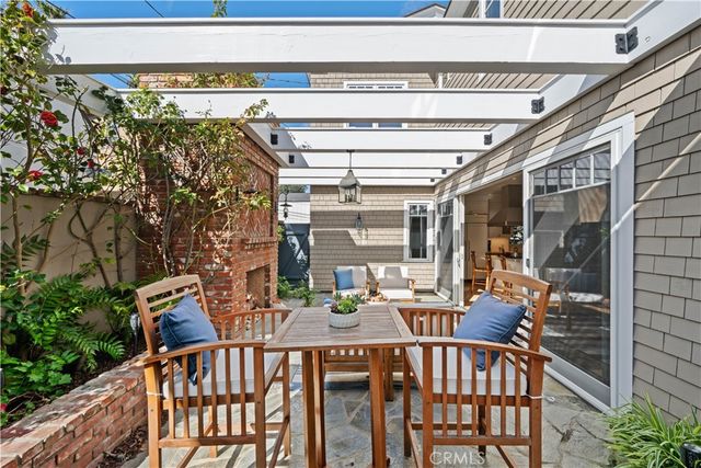 33 Palermo Walk, Long Beach, CA 90803